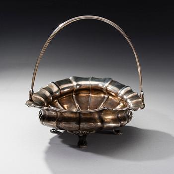 LEIPÄKORI, hopeaa, Kultakeskus, Hämeenlinna, 1929. Paino 643,5 g.