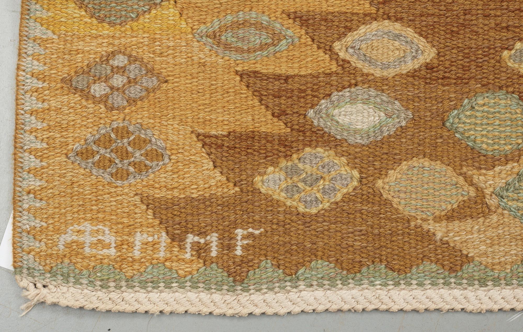 CARPET. "Tånga gul". Tapestry weave. 336,5 x 244 cm. Signed AB MMF BN.