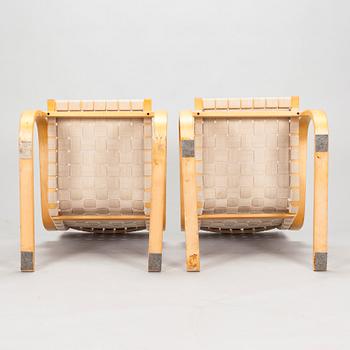Alvar Aalto, fåtöljer, ett par, modell 406 för Artek, 1970-tal.