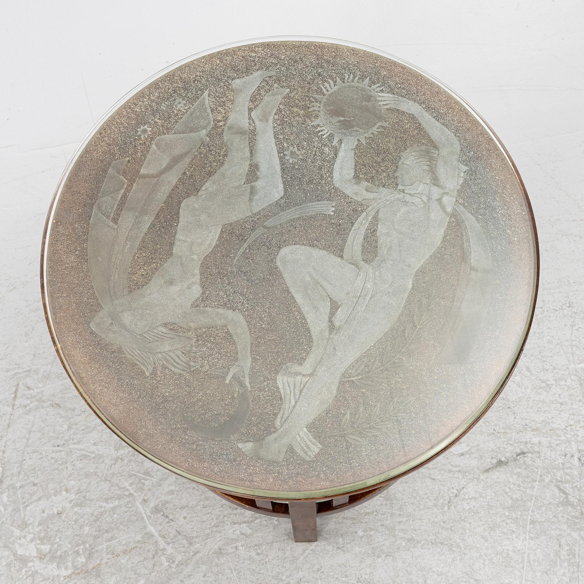 A three-piece sitting room suite, early 1900s.