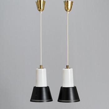 Paavo Tynell, a pair of mid-20th century 'K2 -15' pendant lights for Idman.