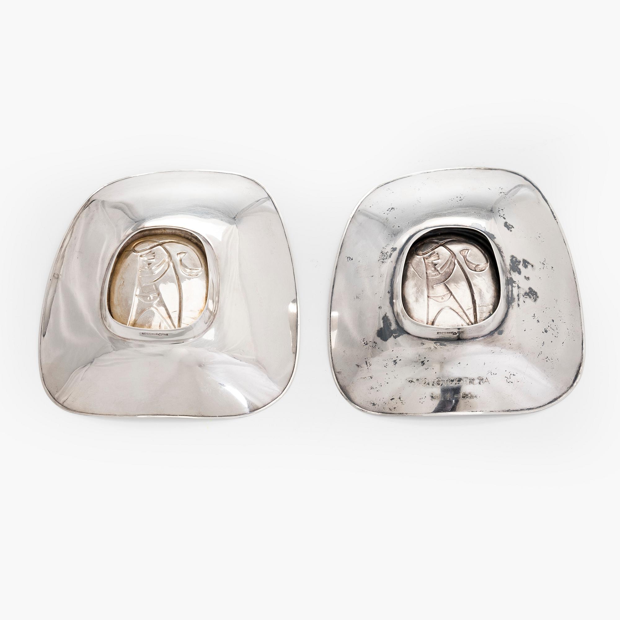 Two silver dishes, Hopeatehdas oy, Helsinki 1959 and 1962.