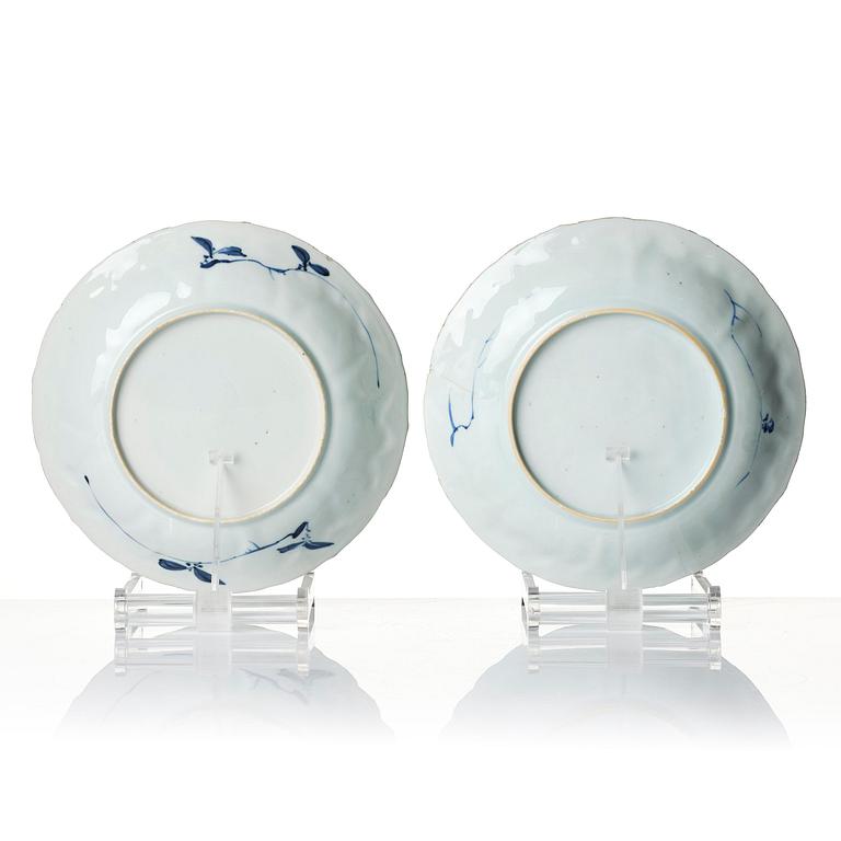 A matched set of six blue and white dishes, Qing dynasty, Kangxi (1662-1722).