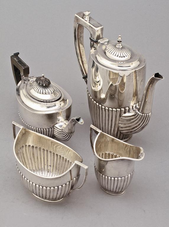 TE- och KAFFESERVISDELAR, 4 st, silver, empirestil, England, 1900-tal. Vikt 1080.
