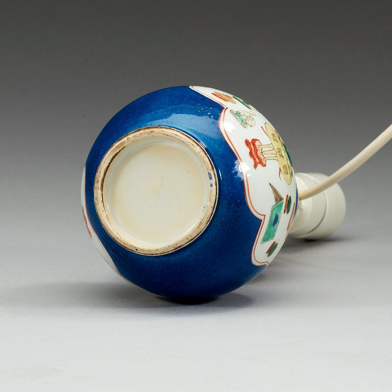 VAS, porslin, Qing dynastin 1700-tal.
