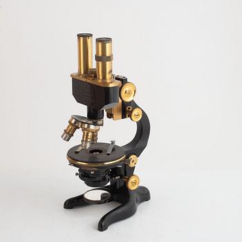 E. Leitz Wetzlar, a microscope, around 1900.