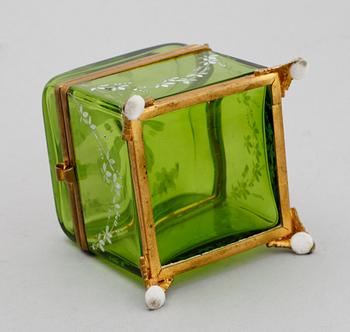 DOSA, grönt glas, sekelskiftet 1900.