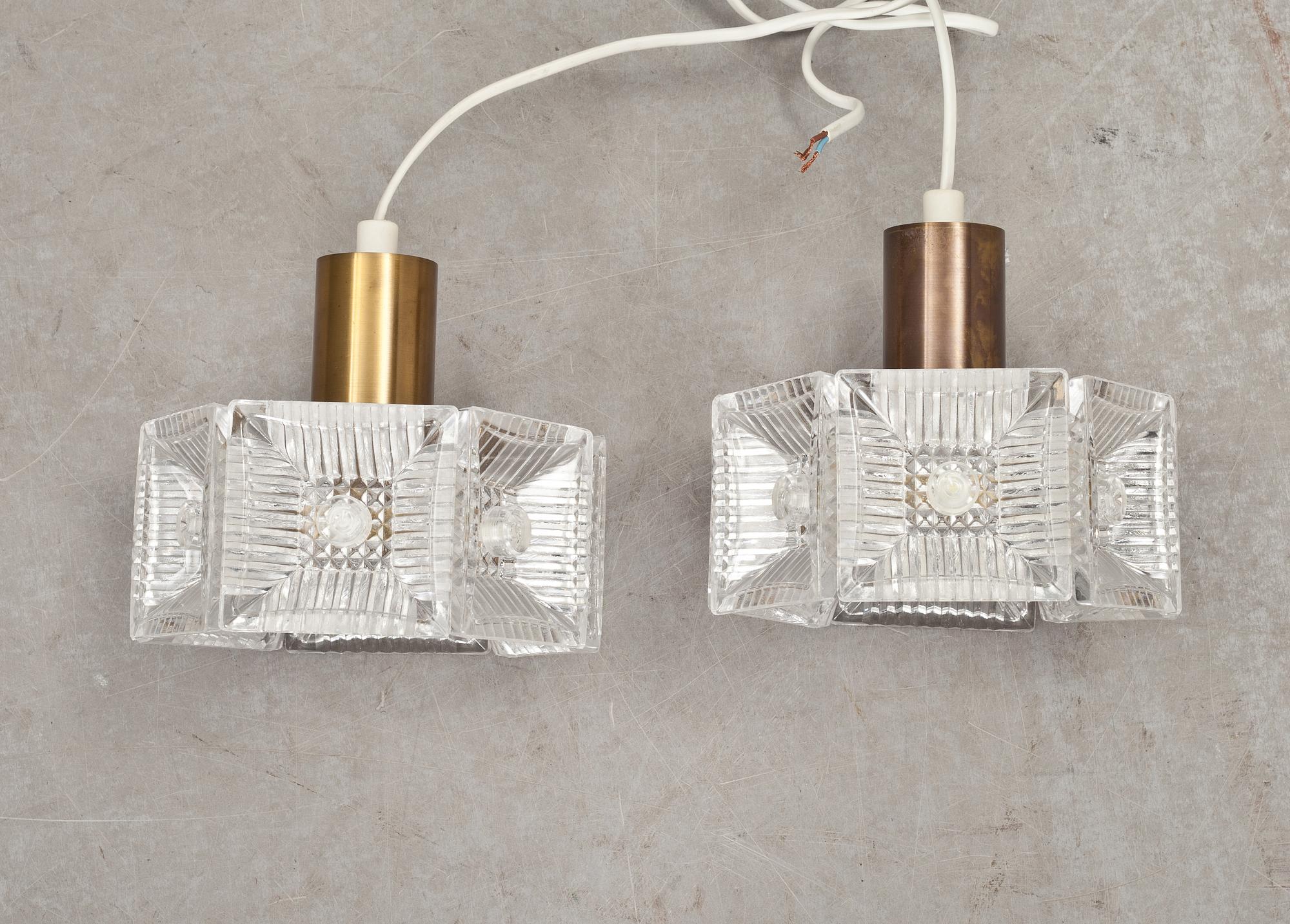 TAKLAMPOR, ett par. Carl Fagerlund, Orrefors, 1900-talets andra hälft.