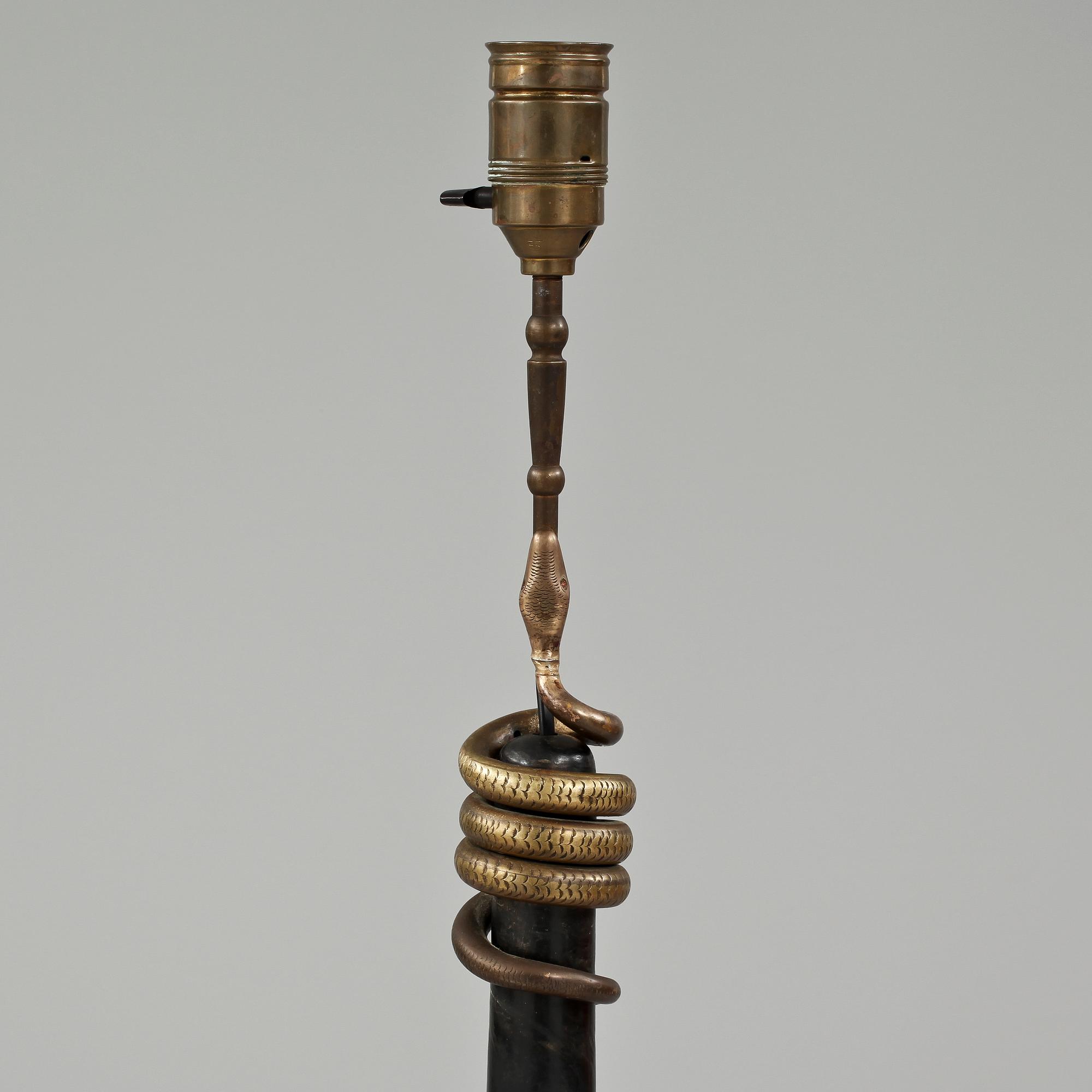 GOLVLAMPA, 1900-talets första hälft.