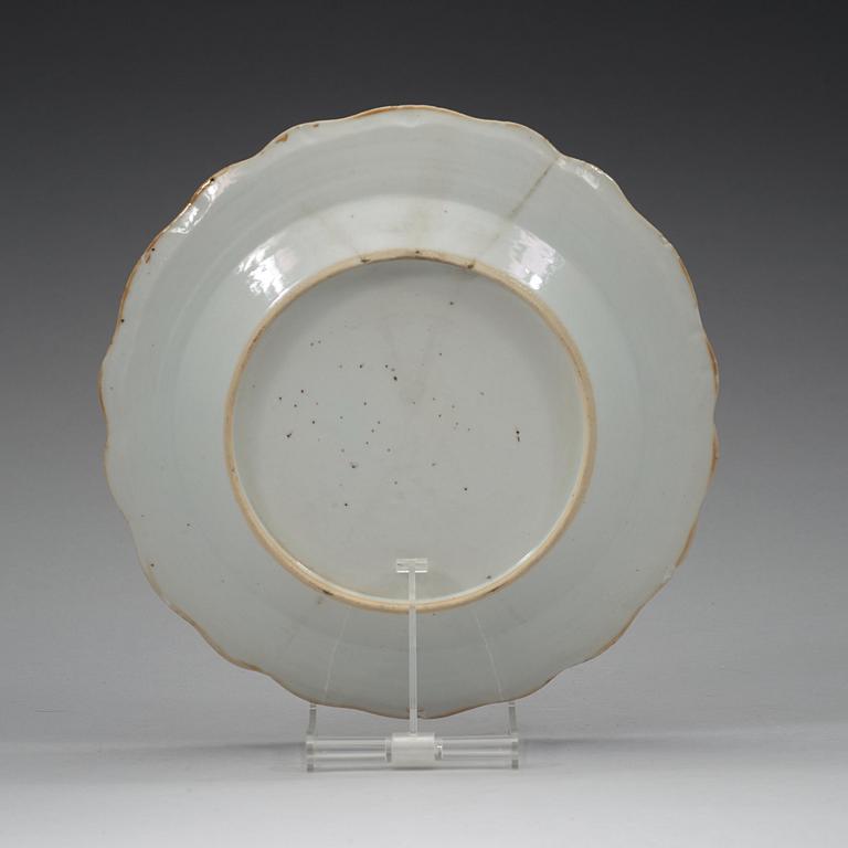 A five piece set of Swedish armorial porcelain, Qing dynasty, Qianlong (1736-95).