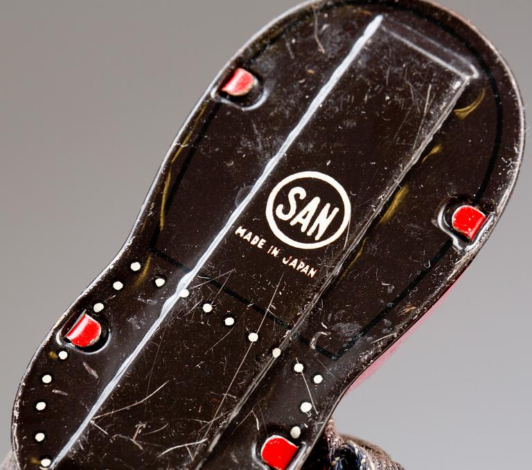 LEKSAKER, 2 st, bl a Japan, 1900-tal.