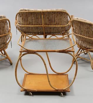 KORGMÖBELGRUPP, 4 delar, 1900-tal.