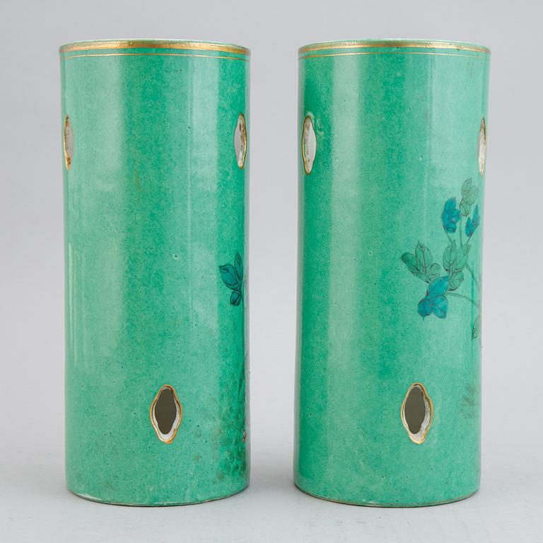 A pair of Chinese famille rose hat stands, 20th century.