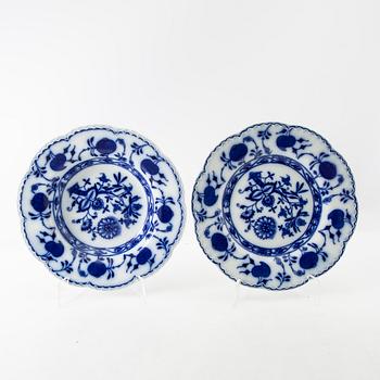 Dinner service, 97 pieces, Johnson Bros, "Holland", England, early 20th century.