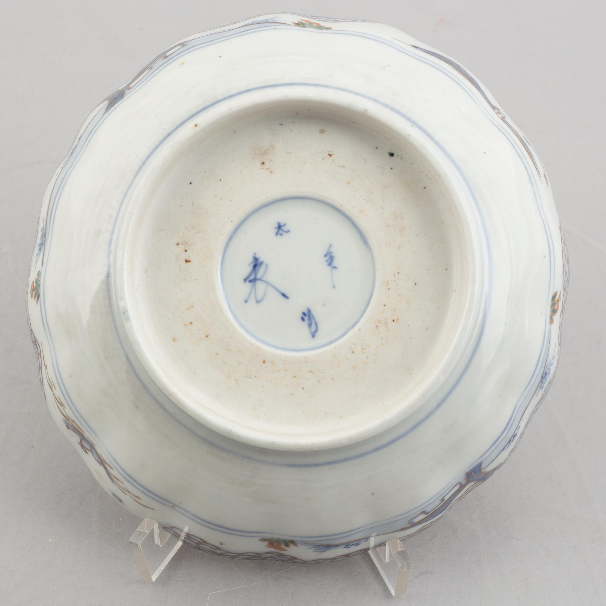 28-pieces of a Japanese Edo porcelain set, Early 19th century.