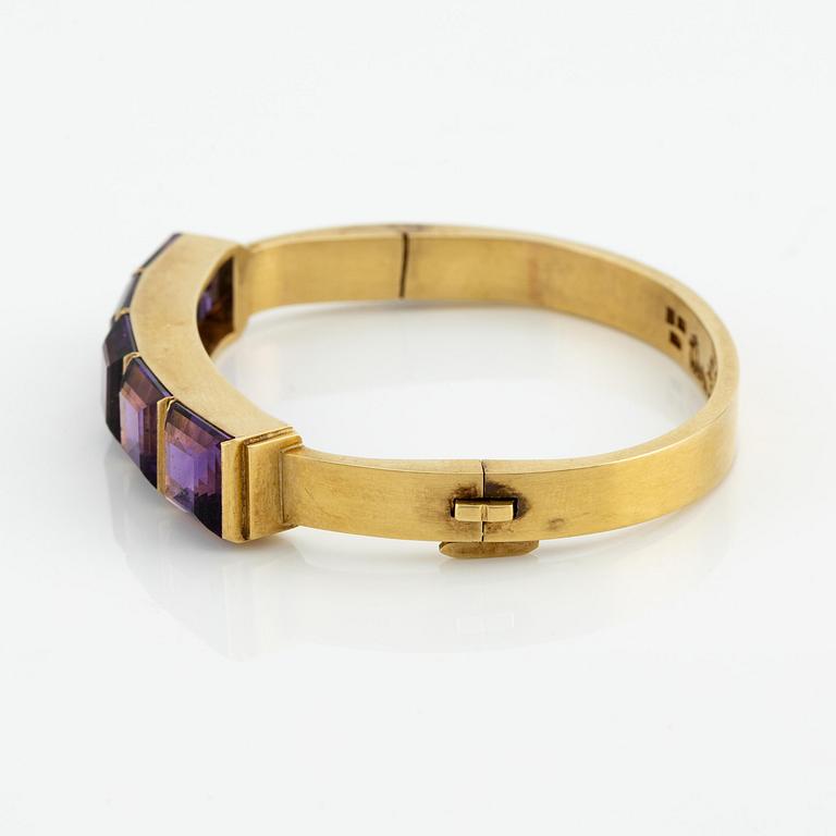 Wiwen Nilsson, armband 18K guld med trappslipade ametister, Lund 1972.