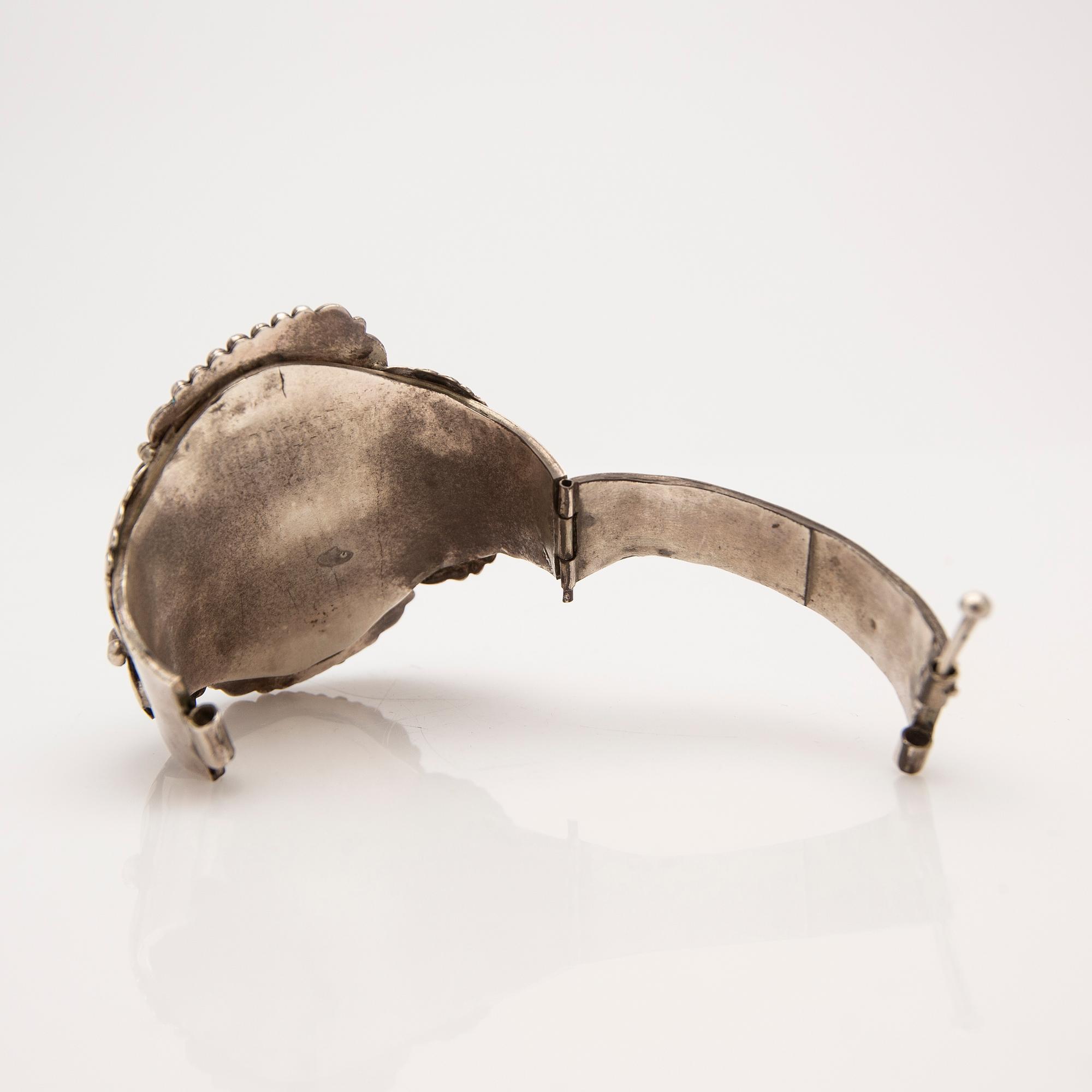 Bracelet, silver set with turquoise.