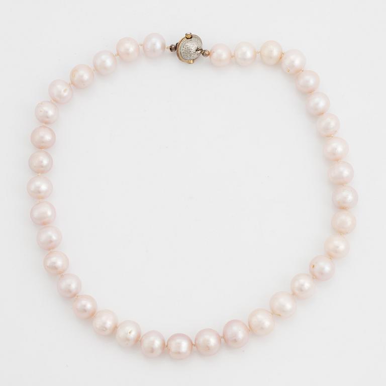 Cultured pink fresh water pearl necklace.