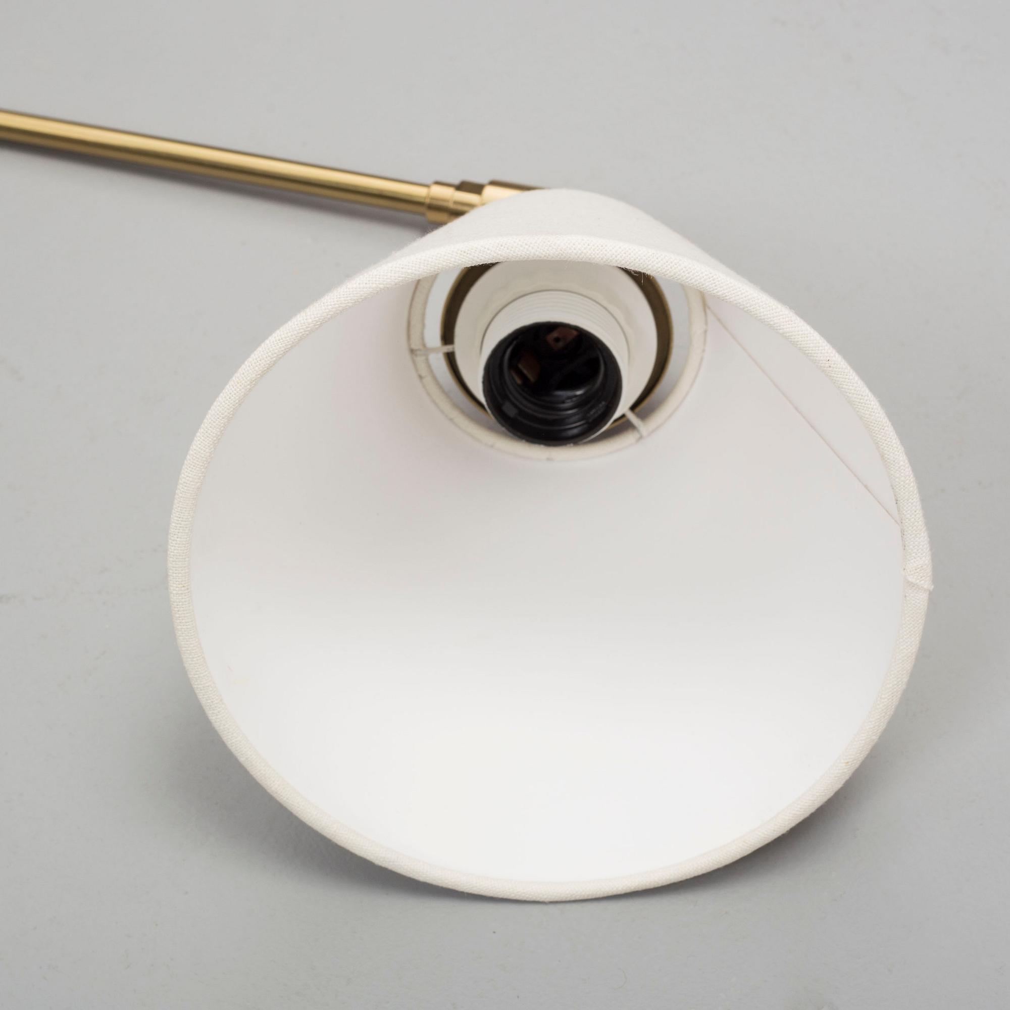 A Josef Frank wall lamp, model nr 2226, for Firma Svenskt Tenn.