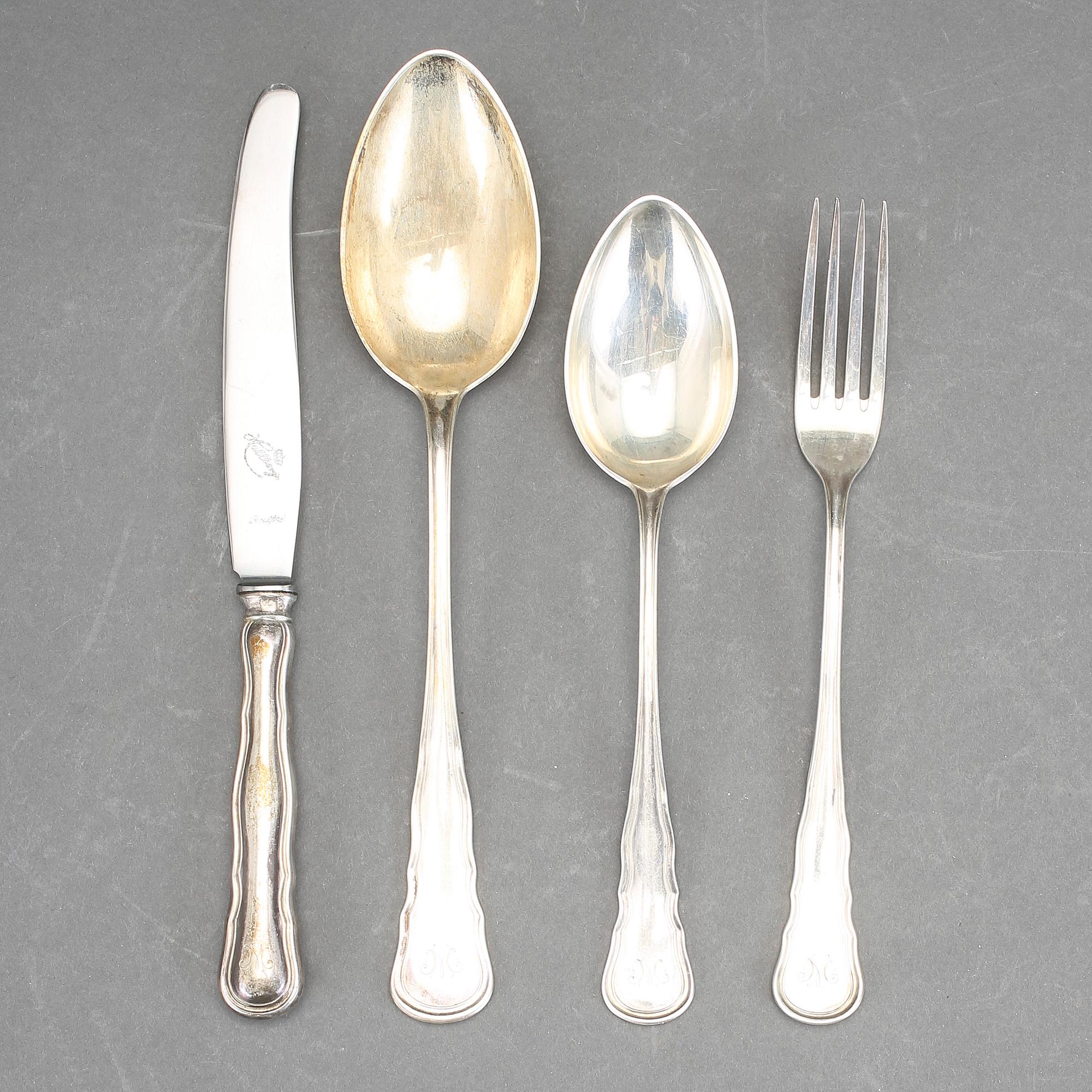 BESTICKSERVIS, 39 delar. Silver. Bl a CG Hallberg 1926. Tot ca 1175 g.