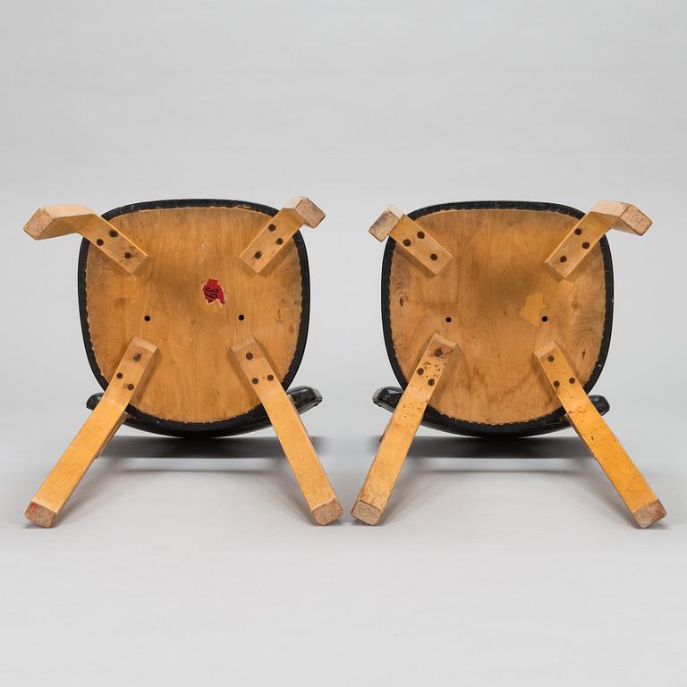 Alvar Aalto, a pair of 1960s 'E 69' chairs for O.Y. Huonekalu- ja Rakennustyötehdas A.B.