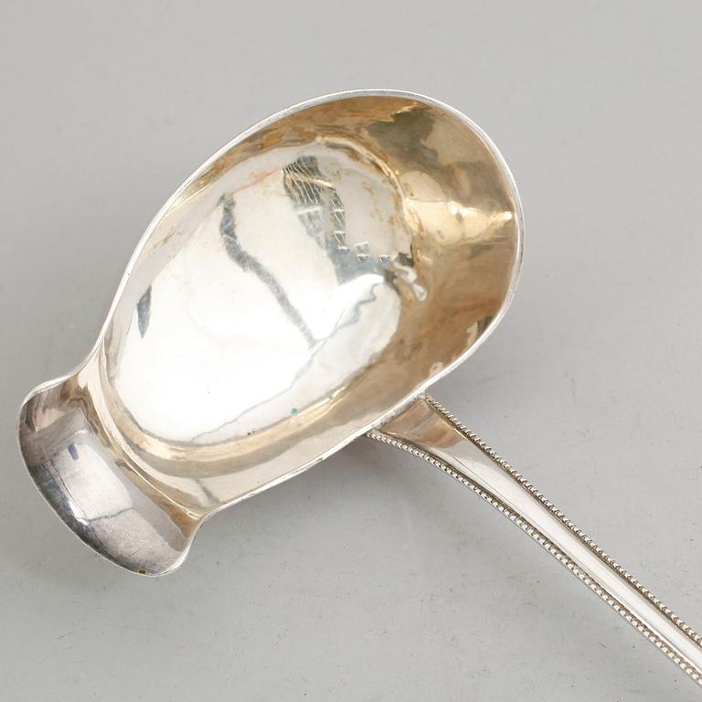 SOPPSLEV, silver, K Markström, Uppsala 1885. Vikt ca 179 gram.