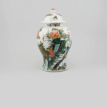 LOCKURNA, porslin Kina, 1900-tal.
