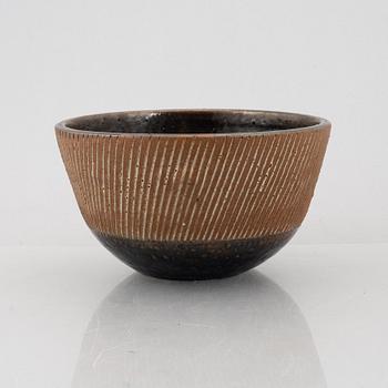 Edgar Böckman, a stoneware bowl, own studio.