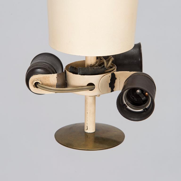 Paavo Tynell, taklampa, modell 9053, Taito 1900-talets mitt.
