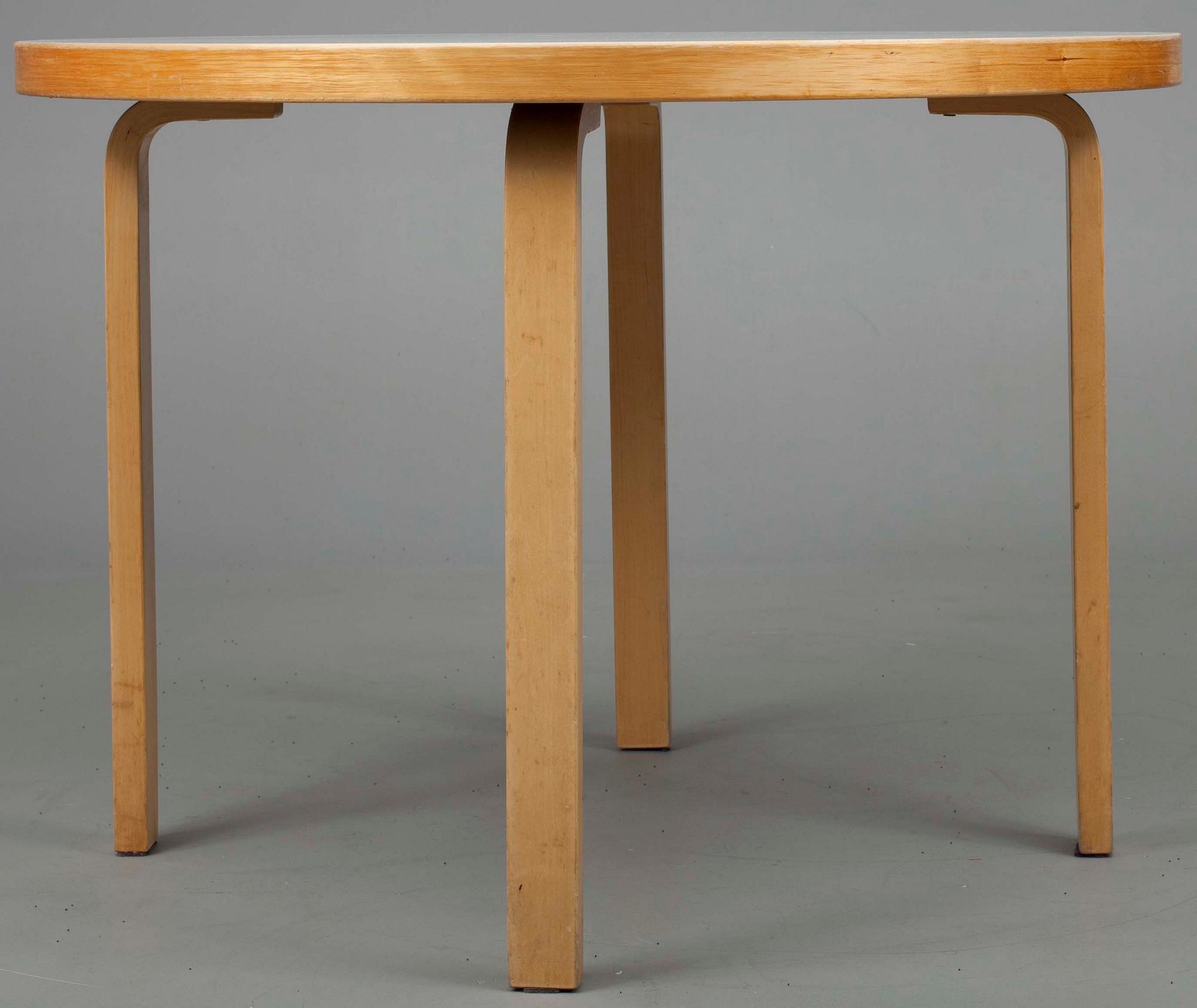 BORD, design Alvar Aalto, Artek, 1990-tal.