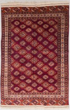 MATTA, semiantik, Youmud, ca 266 cm (+9 cm slätväv/sida) x 182 cm.