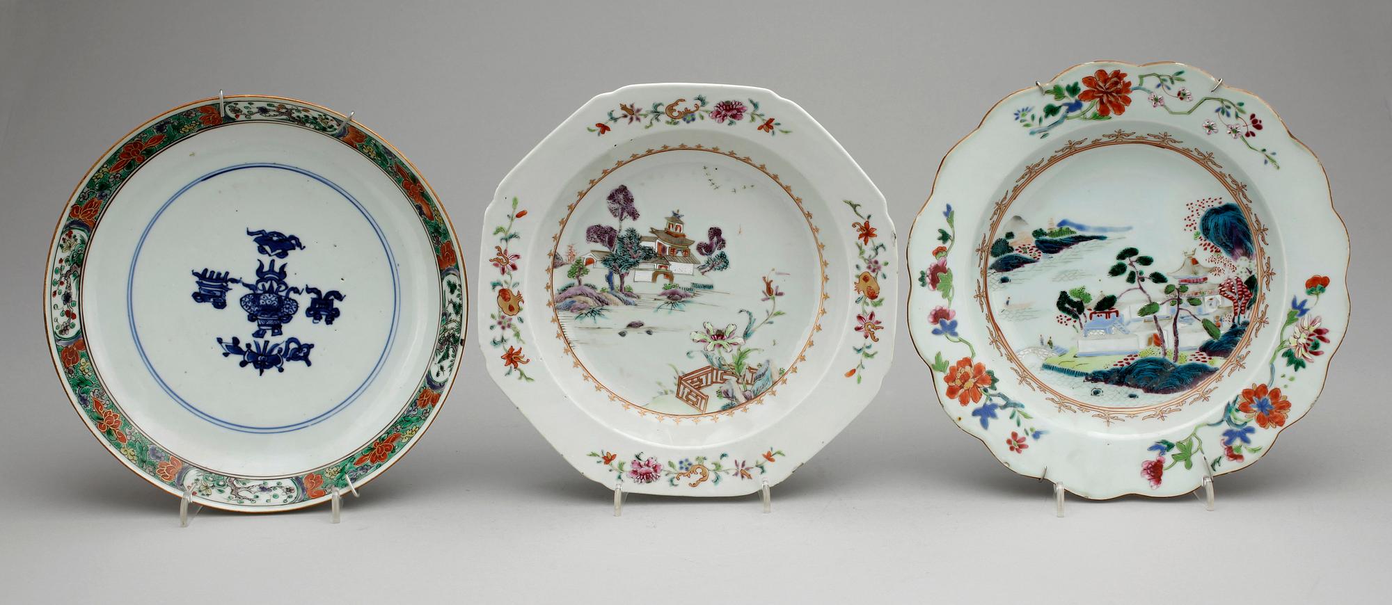 TALLRIKAR 8 st SAMT SKÅLFAT, porslin, Qianlong, kina 1700-tal.