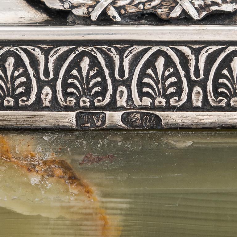 Ljusstakar, ett par, silver, mästarstämpel A.T., S:t Petersburg 1908-26.