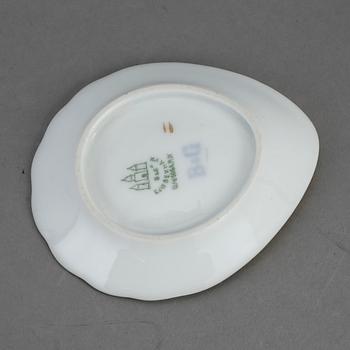 KAFFESERVIS, 55 delar, "Måsen", Bing & Gröndahl, Danmark.