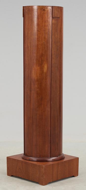 KOLONN / PIEDESTAL. Karl Johan, 1800-talets första hälft.