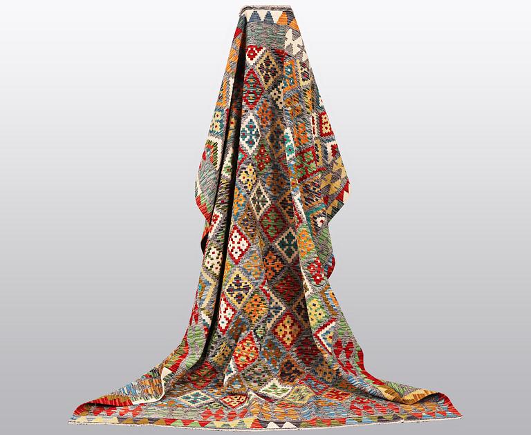 A capret, kilim, ca 242 x 174 cm.