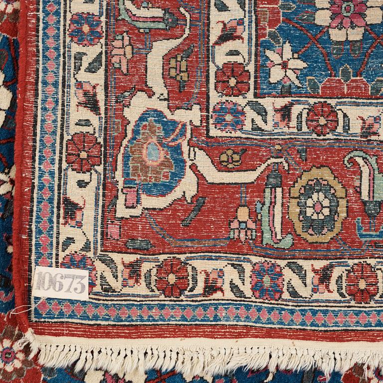 RUG. Semi-antique Veramin. 198,5 x 149,5 cm.