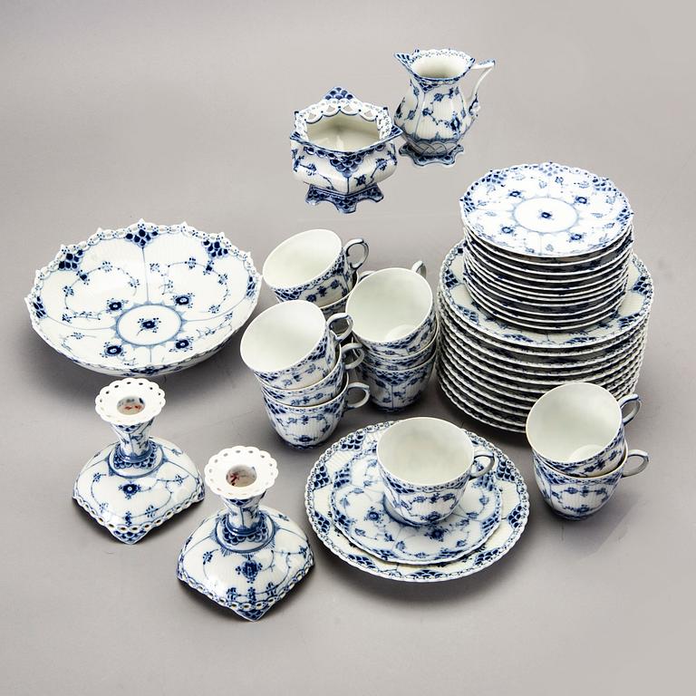 SERVIS 29 dlr muselmalet helblonde Royal Copenhagen Danmark 1900-tal porslin.
