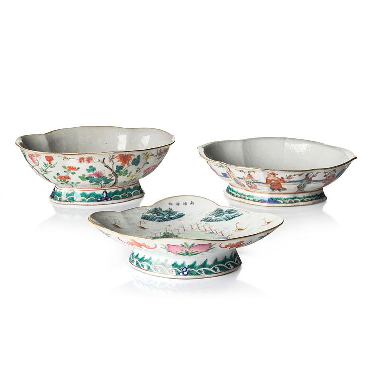 A group of three famille rose dishes, late Qing dynasty.