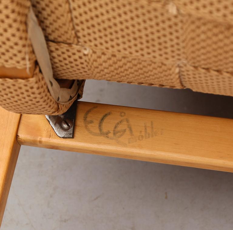 FÅTÖLJ, märkt ECÅ möbler, 1900-talets andra hälft.