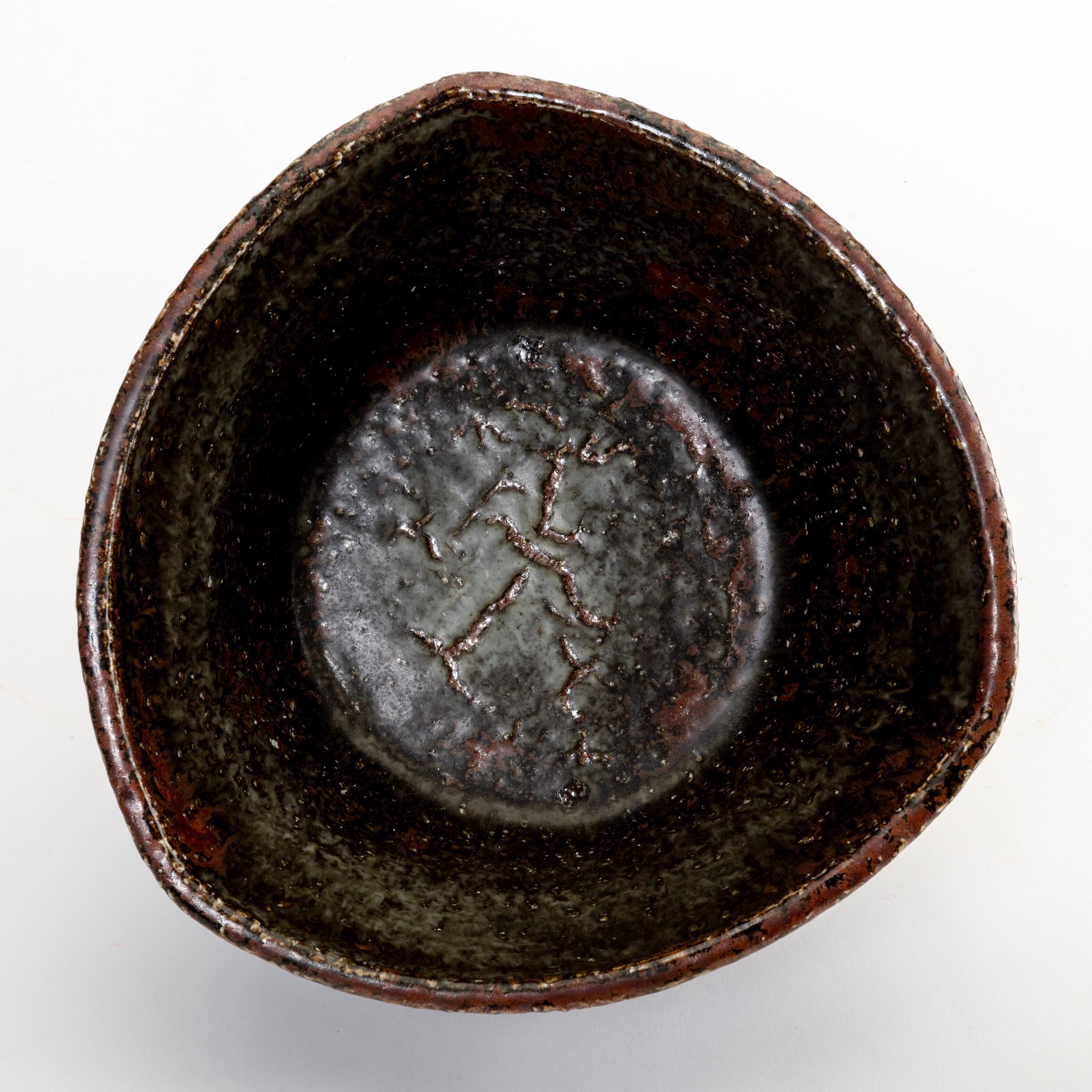 A signed Carl-Harry Stålhane unique stoneware bowl from Rörstrand.