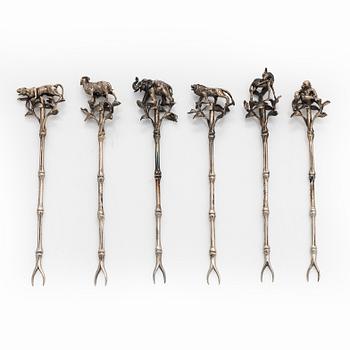 Cocktailtikkuja, 6 kpl, hopeaa.