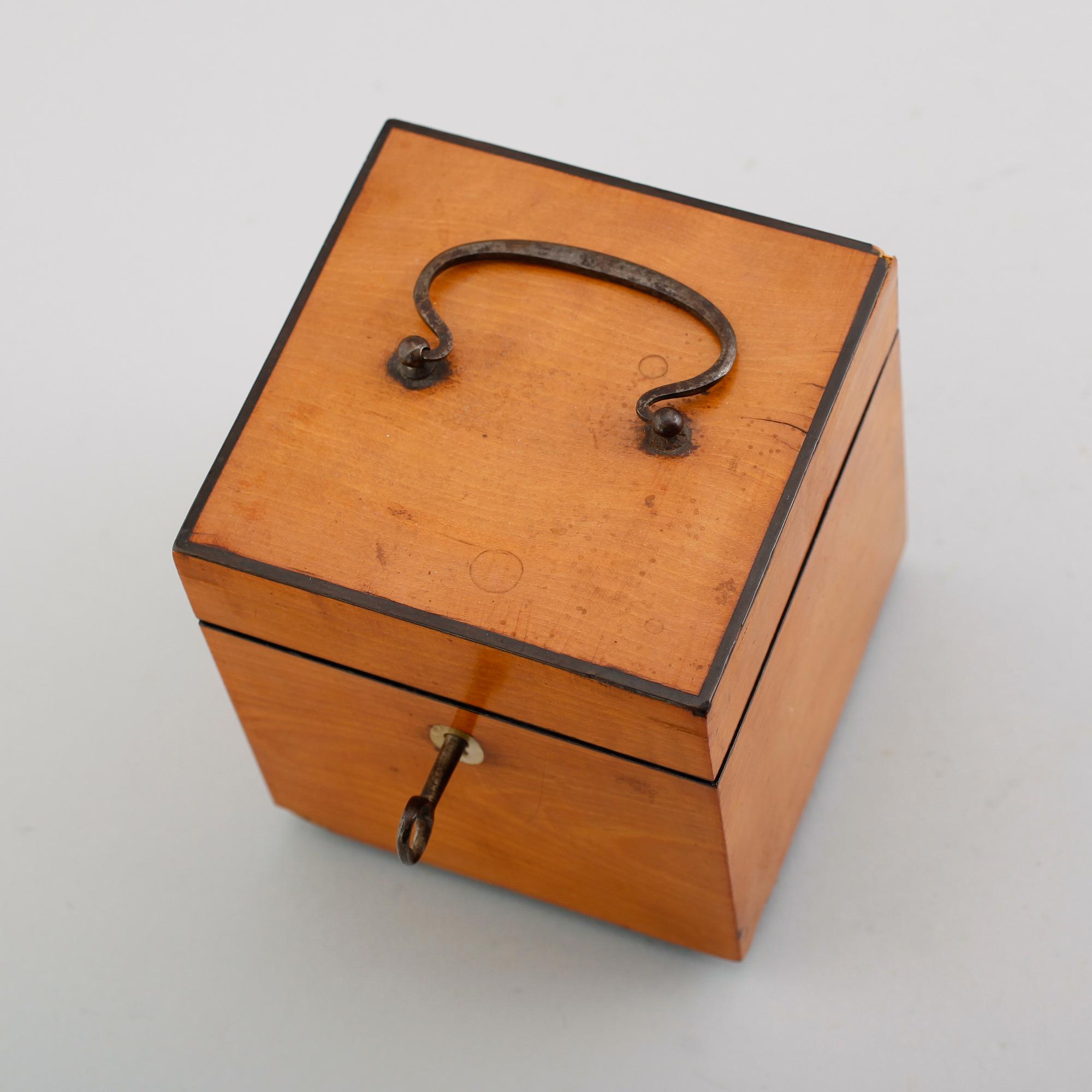 TOBAKSBURK, 1800-tal.