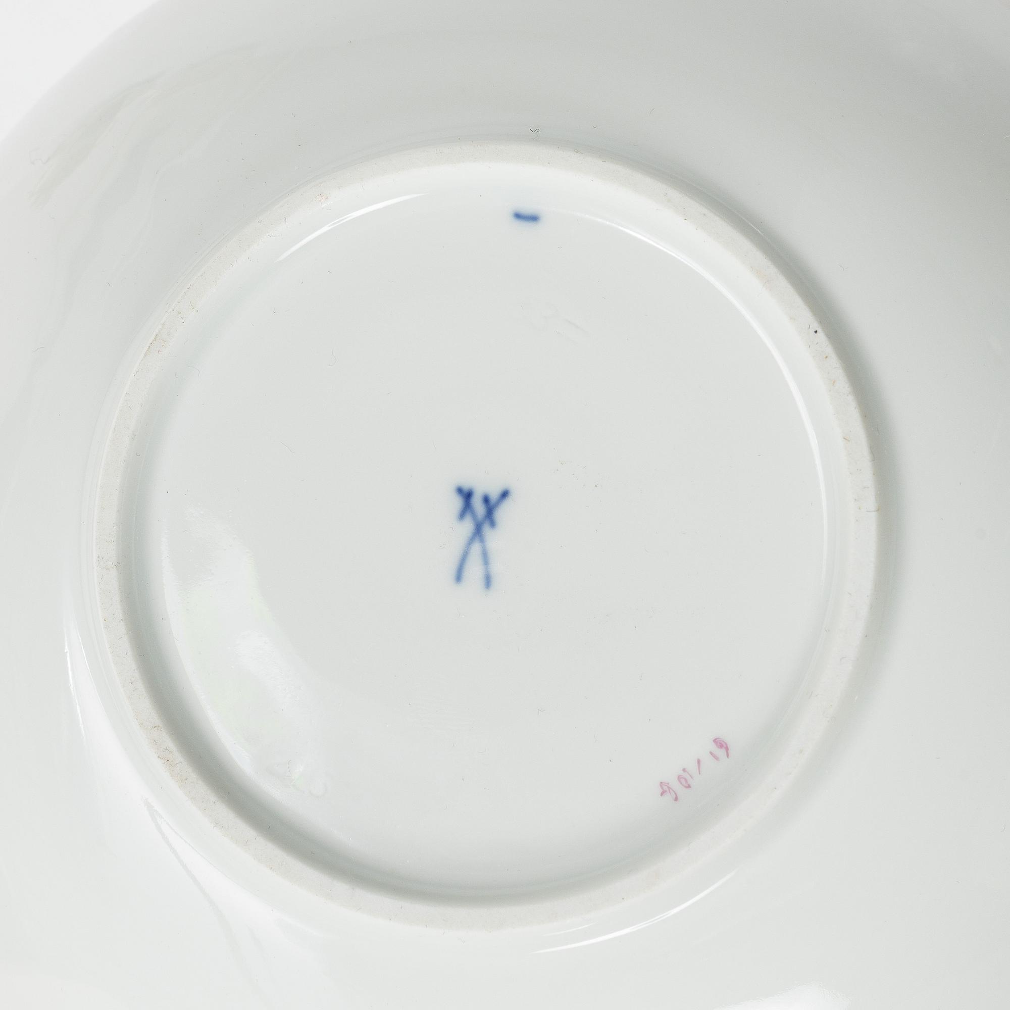 Meissen, Servisdelar, åtta stycken, främst 1800-tal.