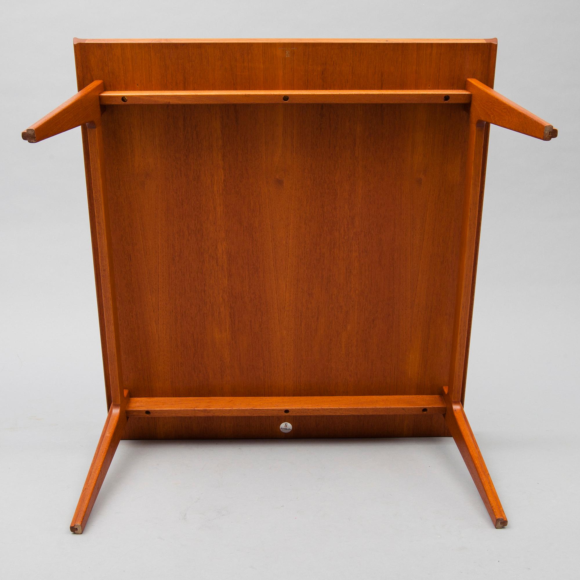 BORD, design Finn Juhl, France & Son, Danmark, 1900-talets mitt.