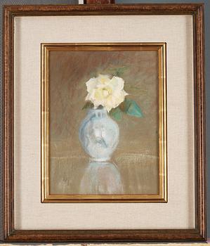 Helene Schjerfbeck, Roses in a vase.