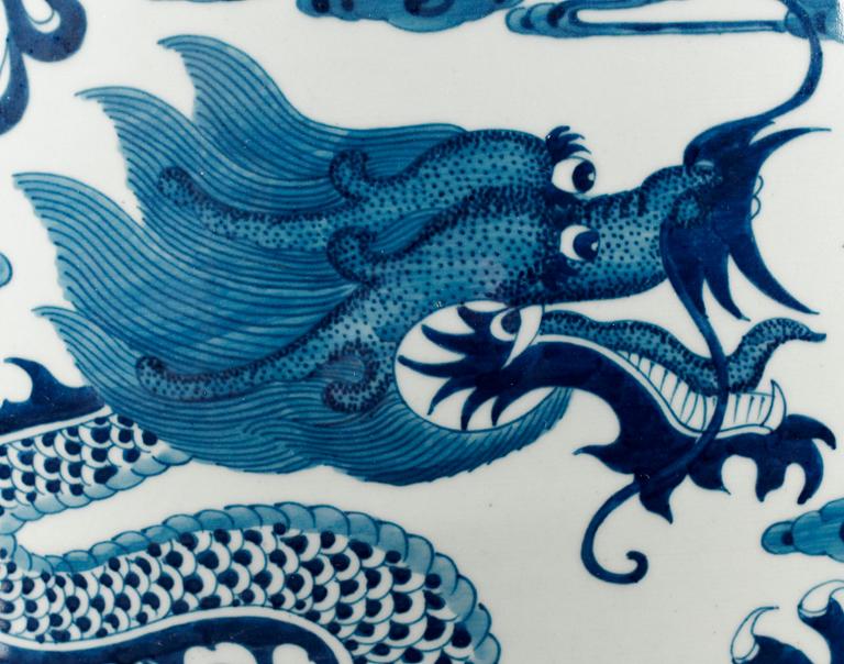 FISKBASÄNG, porslin, Kina, 1900/2000-tal.