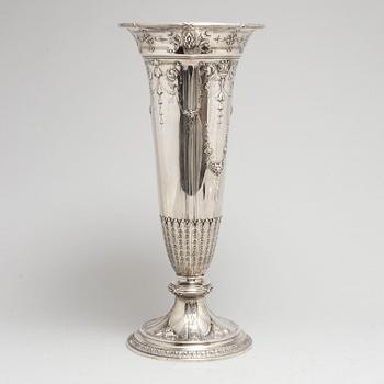 A silver vase, early 20th Century.