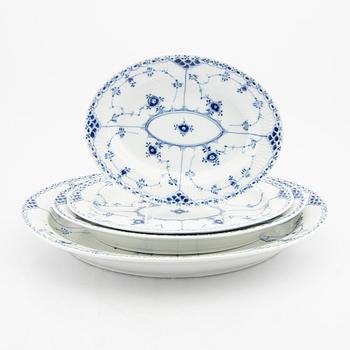 Service 92 dlr "Musselmalet" rifled, full and half laced Royal Copenhagen Denmark porcelain 1954-1973.