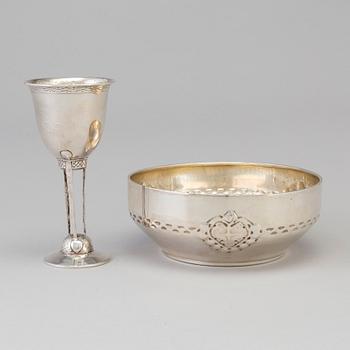 A Swedish Art Nouveau parcel-gilt bowl, maker's mark Anders Ulrik Wahlberg, Gävle, 1913 and a parcel-gilt chalice, 1911.